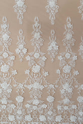 Dantela cu Model Floral, cu Flori 3D, Perle Sidefate si Paiete
